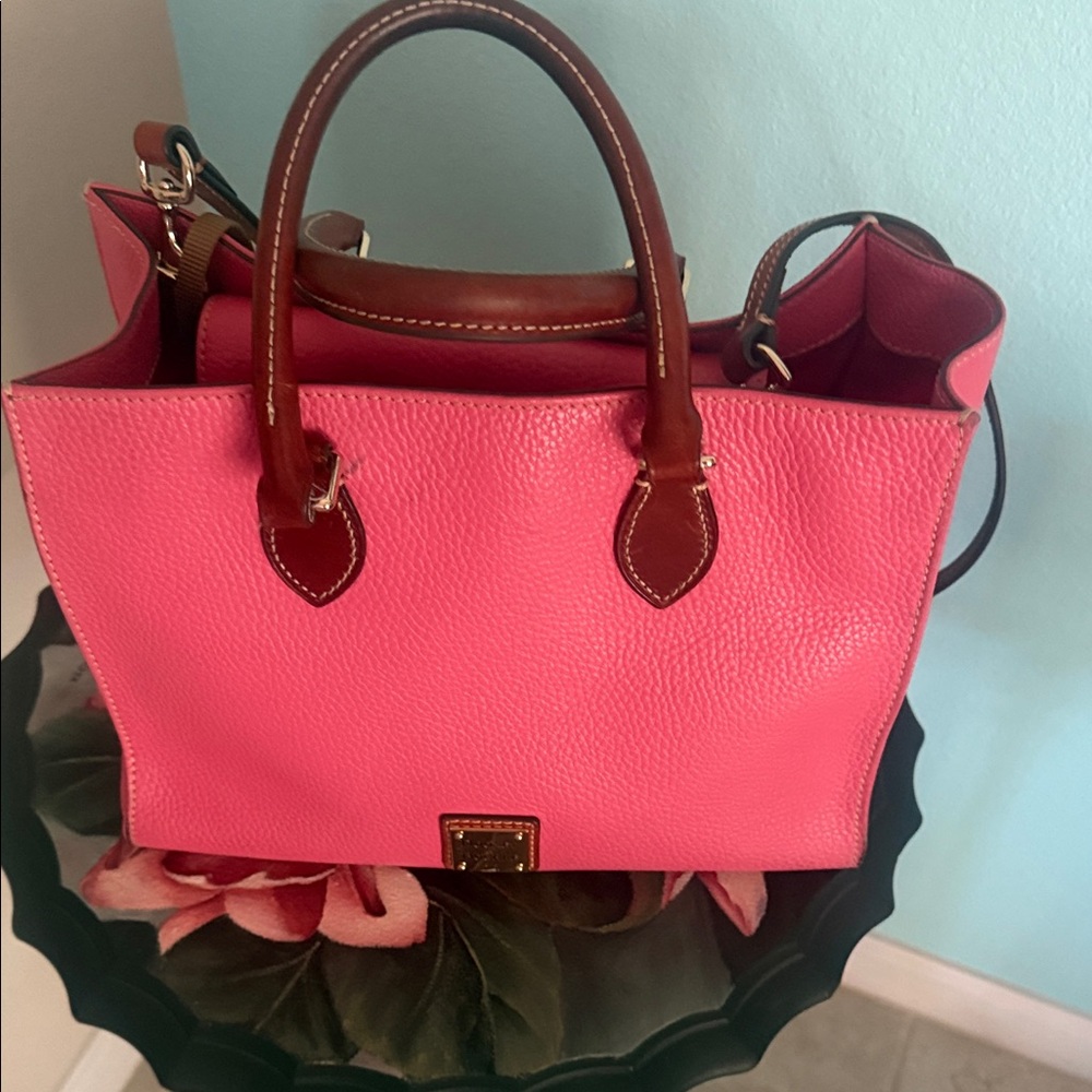 Elegant Pink Satchel with Brown Accents